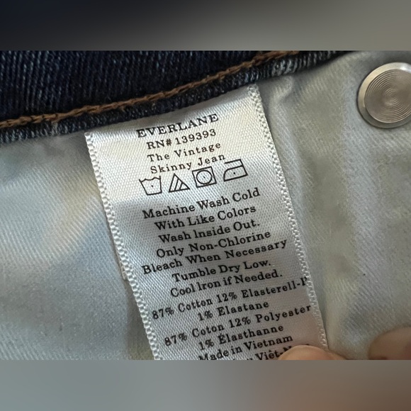 EVERLANE The Vintage Skinny Jean Frayed Hem With Exposed Buttons Size 28 28x26 - Picture 7 of 7